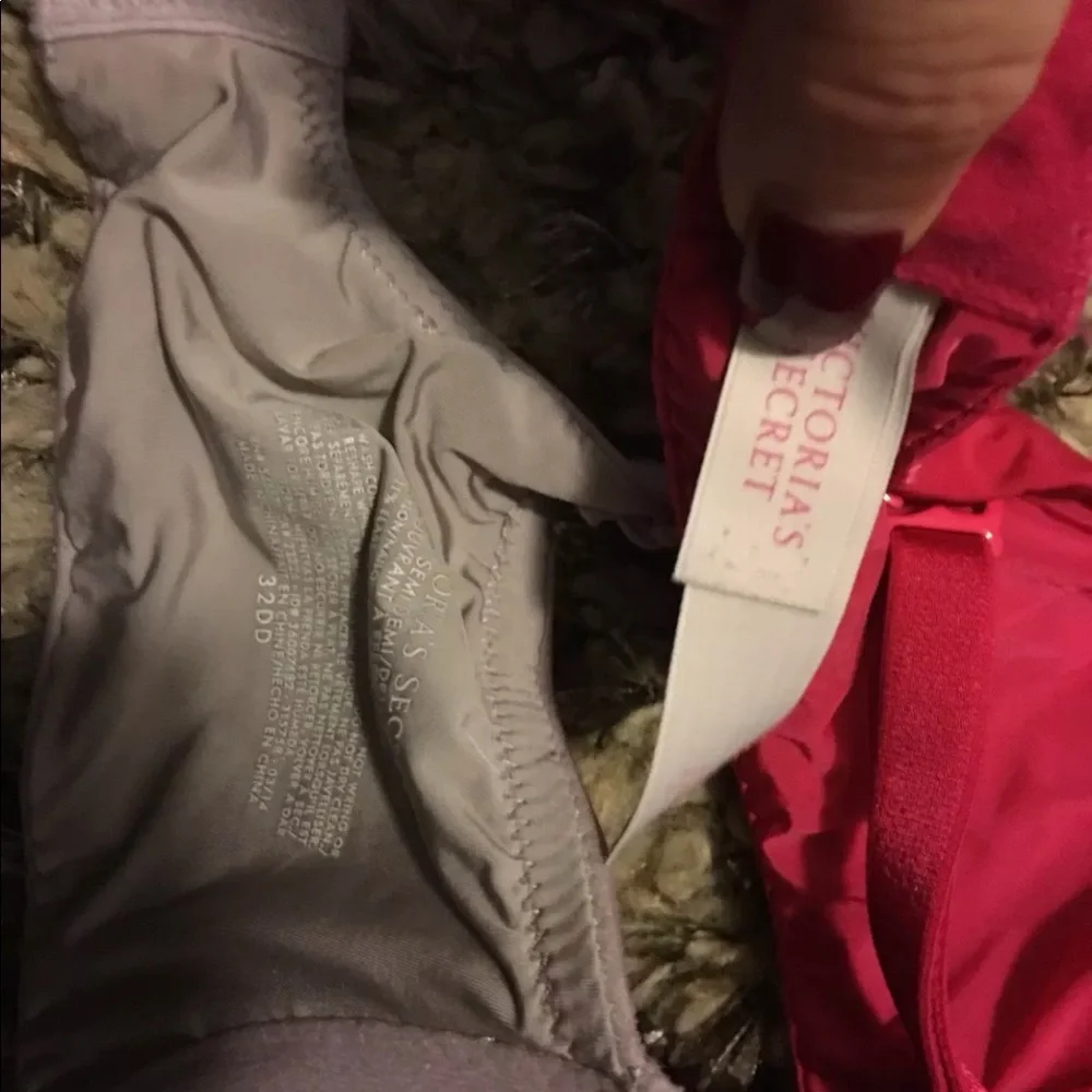 Vs 32DD bundle - Picture 3 of 3